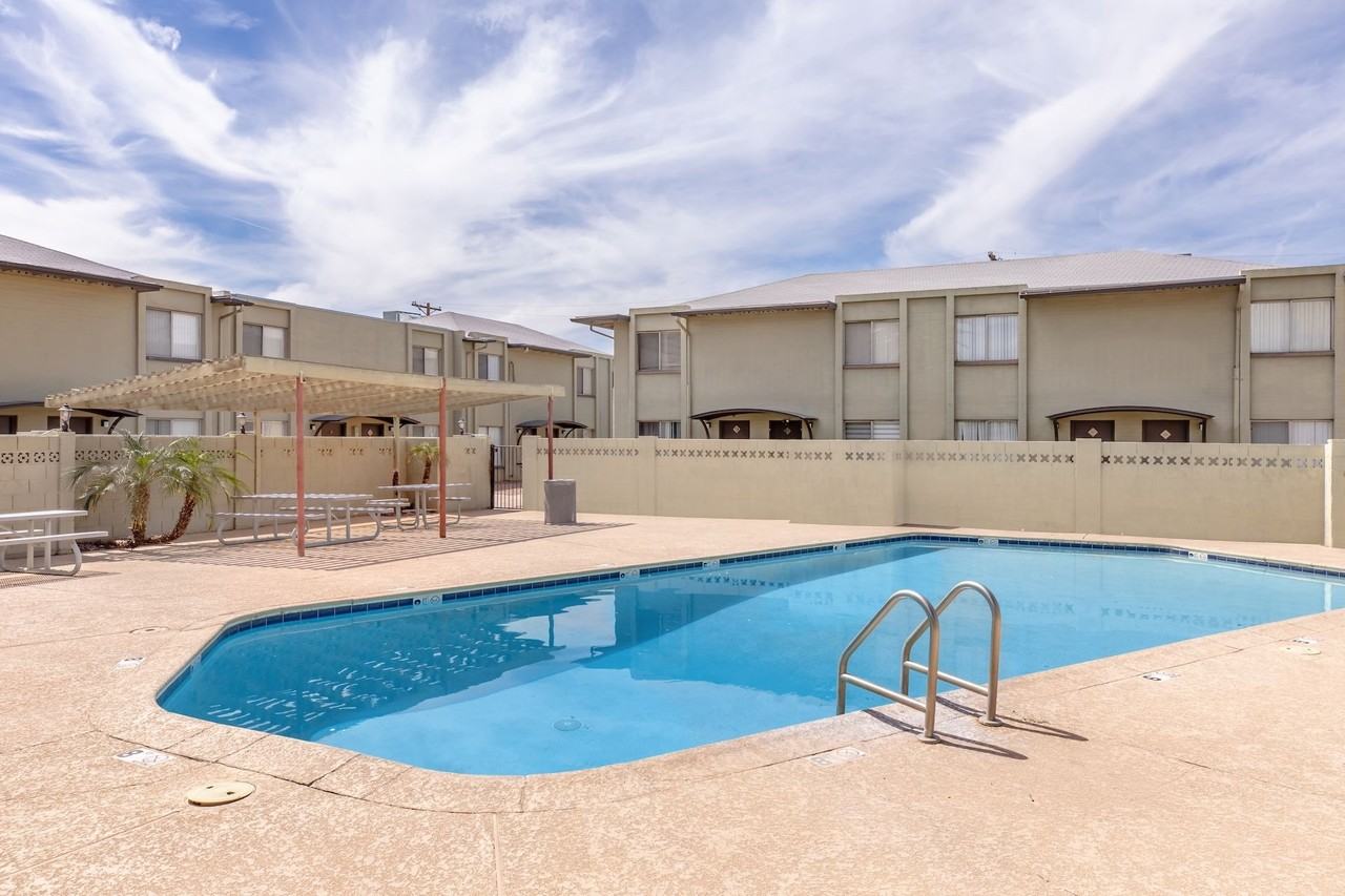 Cypress Manor Apartments - Photo 3 of 8