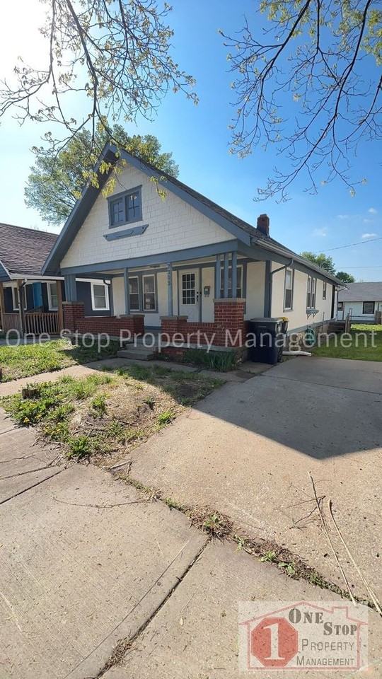 2303 E 41st St - Photo 2 of 16