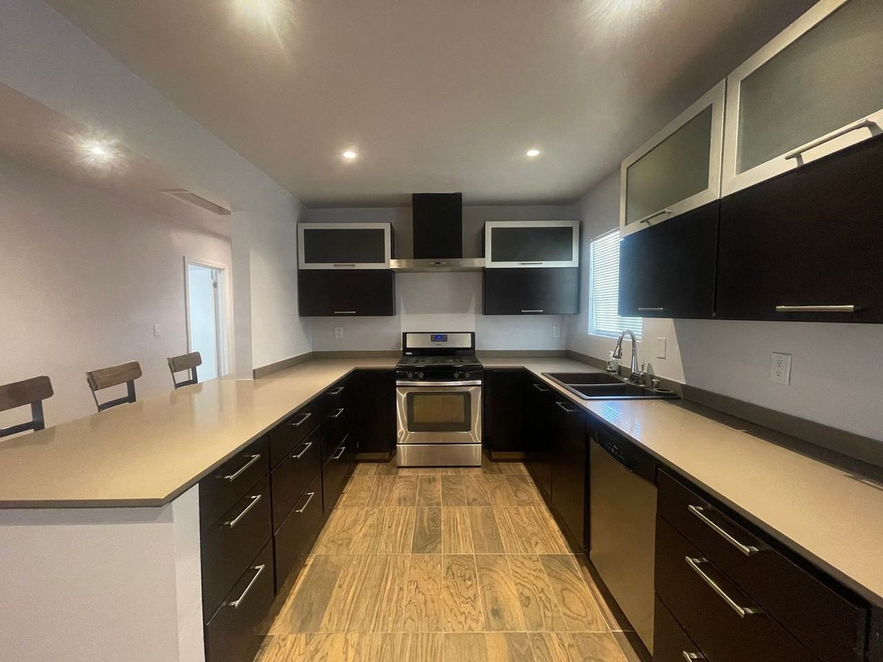 10161 E Avenue S8 - Photo 3 of 16