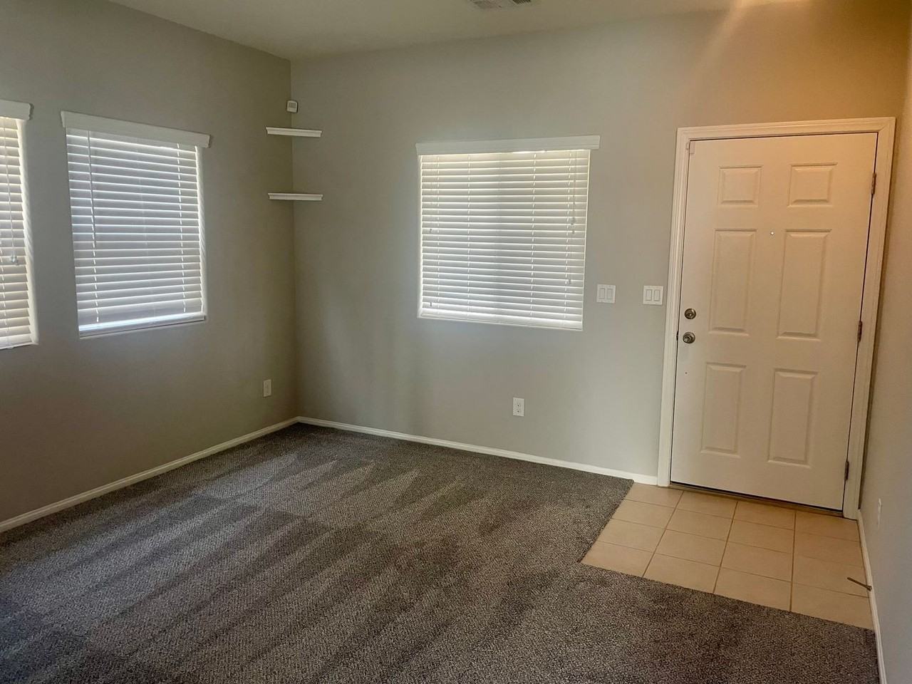 8365 S Pioneer Way - Photo 3 of 38
