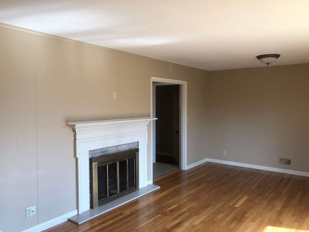 1721 N Salisbury St - Photo 2 of 19