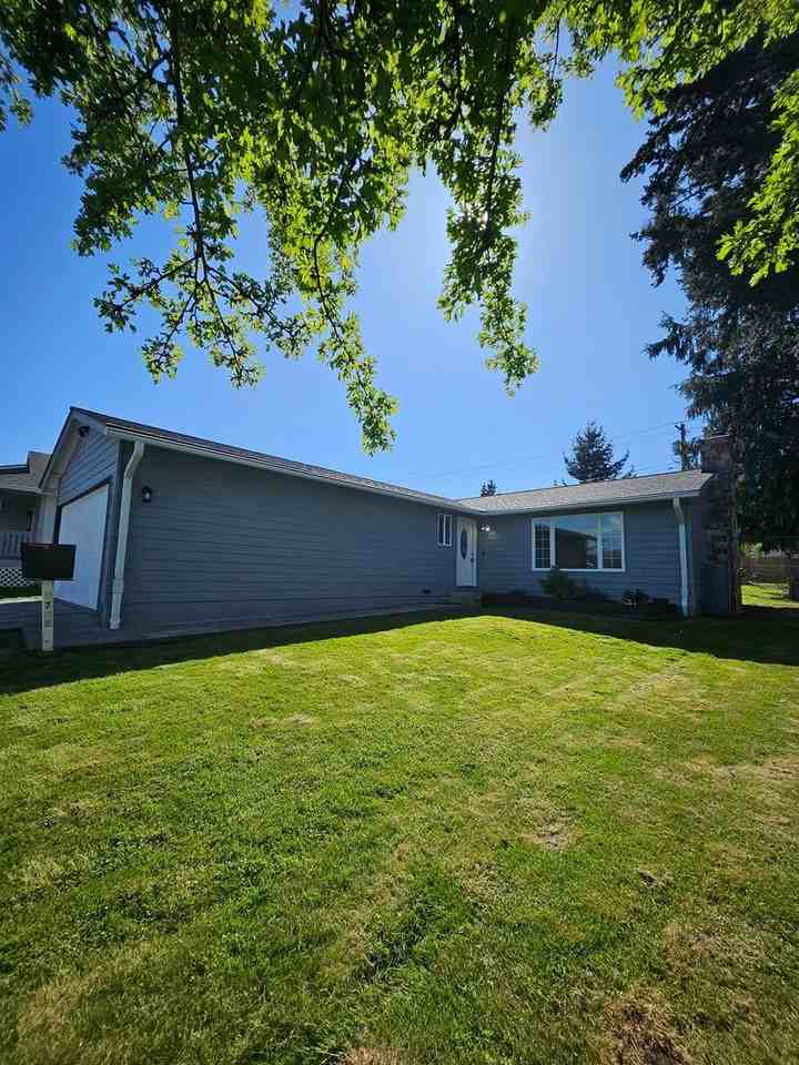 1714 Walnut St - Photo 3 of 28