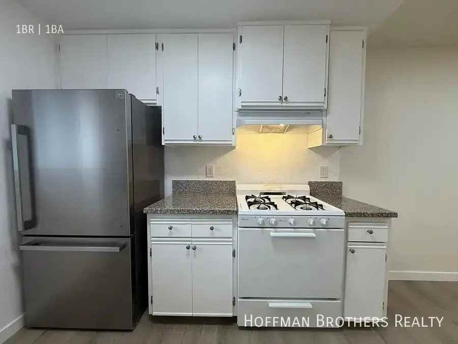 223 W Elm Ave #P - Photo 3 of 9