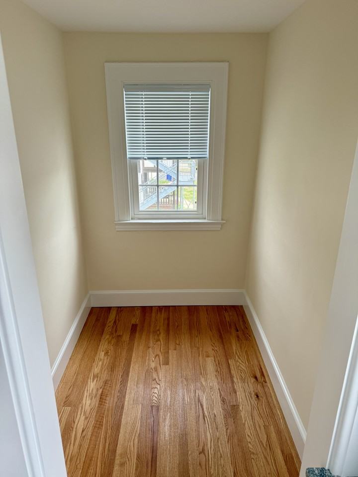 133 Elm St #2ndFLAPT - Photo 3 of 9