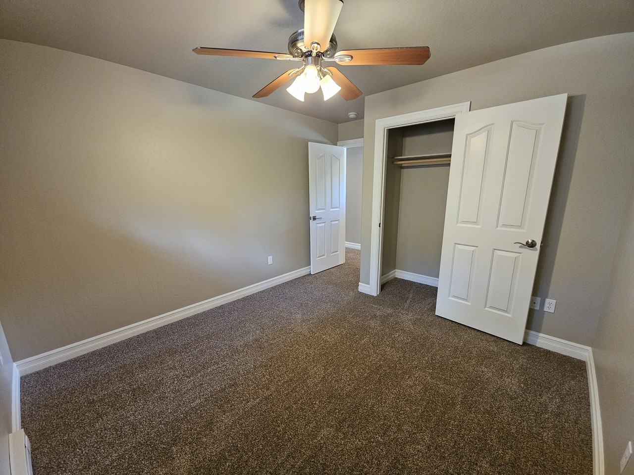 1623 Kenneys Dr - Photo 5 of 12