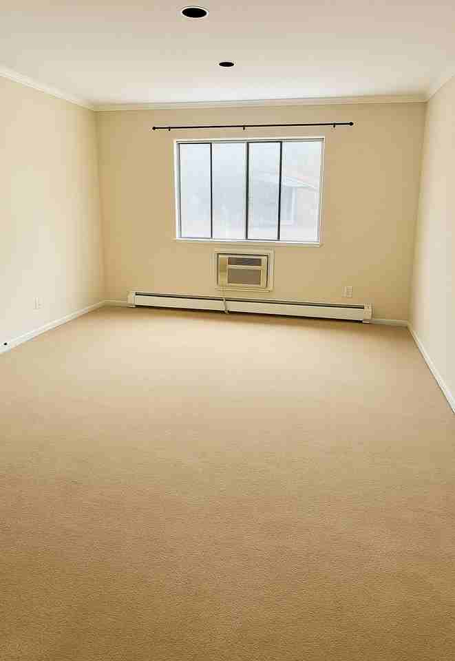 54 Park Ave #22 - Photo 2 of 8