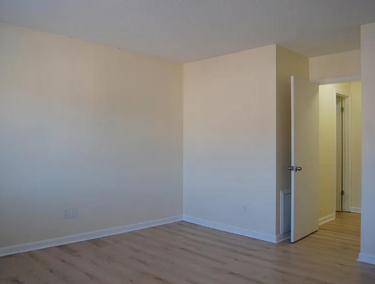 800 Fargo St #NA - Photo 4 of 16