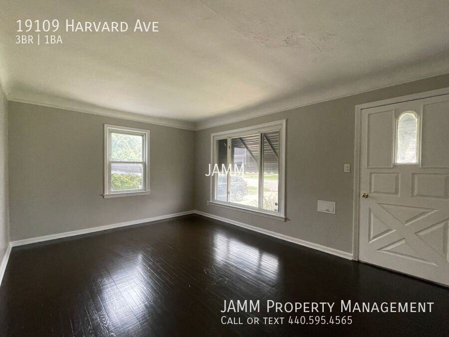 19109 Harvard Ave - Photo 3 of 19