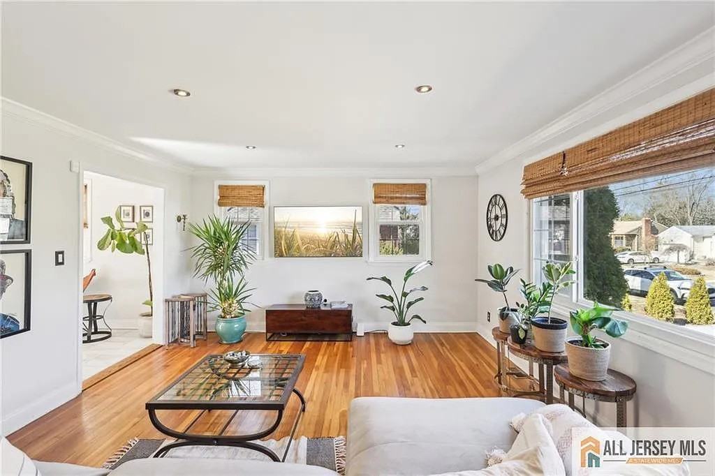 7 Morningside Rd #1 - Photo 3 of 19