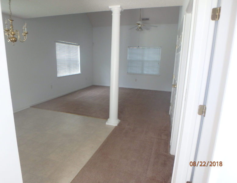 106 Stratford Rd - Photo 5 of 17