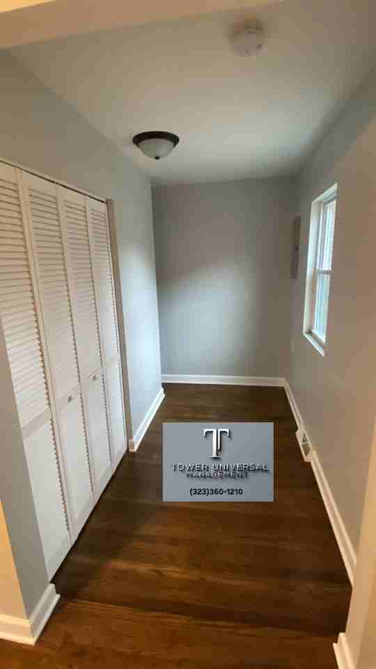 2452 Jackson Street - Photo 6 of 9