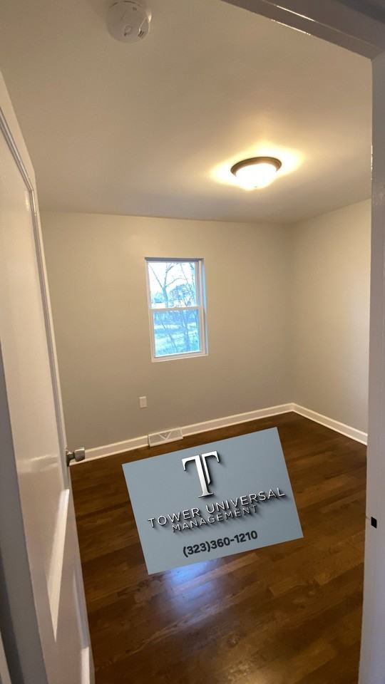 2452 Jackson Street - Photo 7 of 9