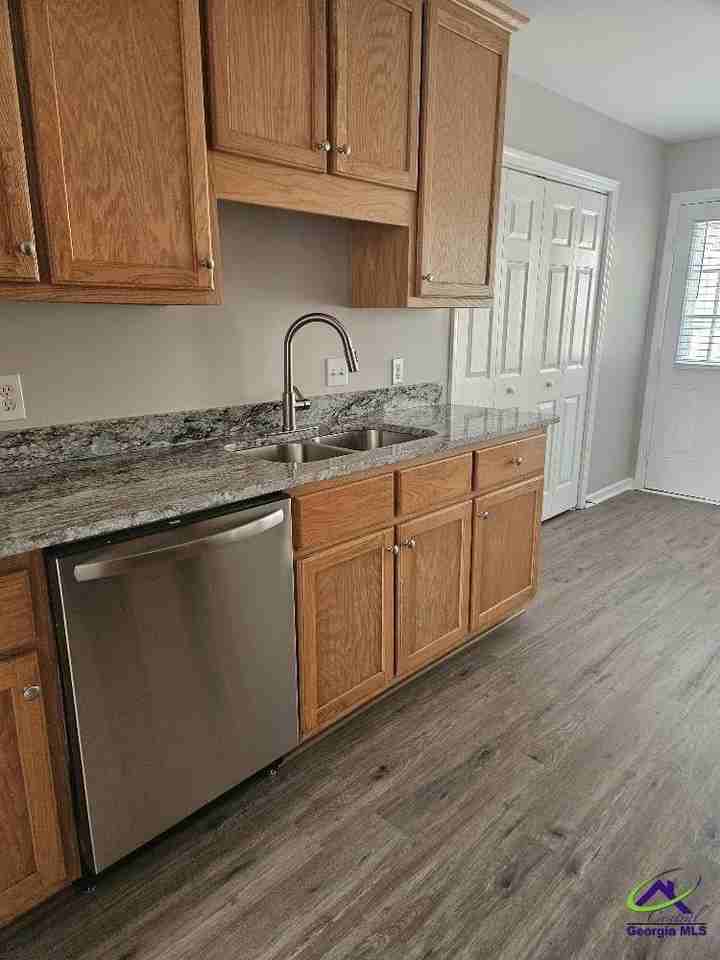 243 Katelyn Cir - Photo 5 of 12