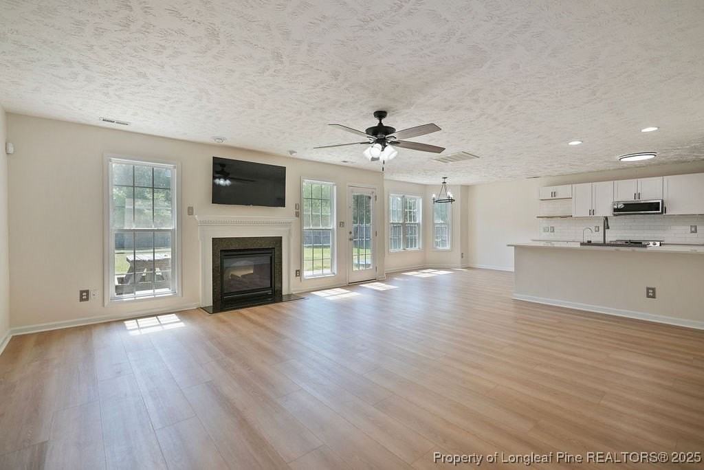 488 Collinwood Dr - Photo 2 of 24