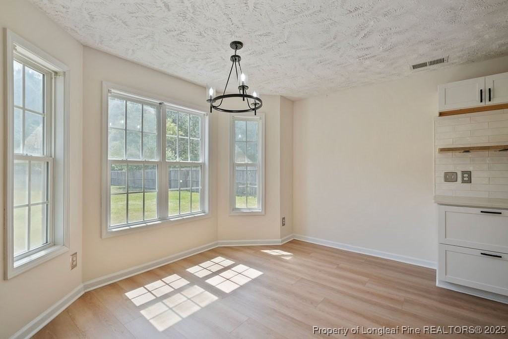 488 Collinwood Dr - Photo 3 of 24