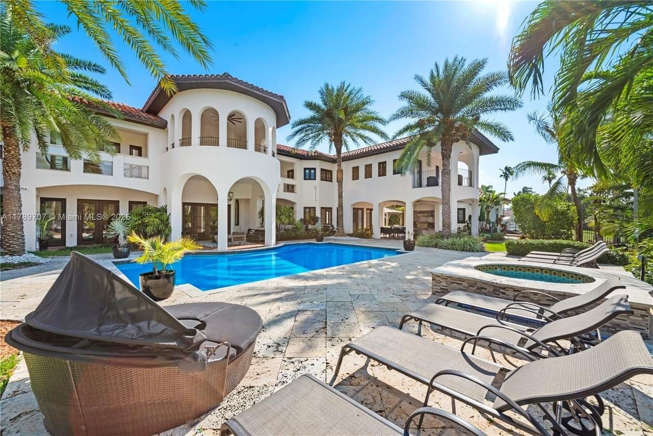 1201 Ne 83rd St - Photo 2 of 50