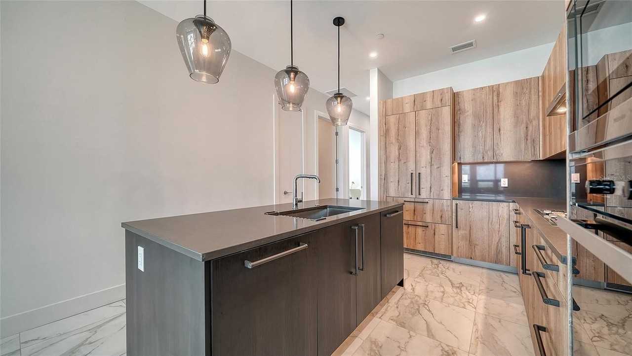 33 S Palm Ave #0804 - Photo 5 of 42