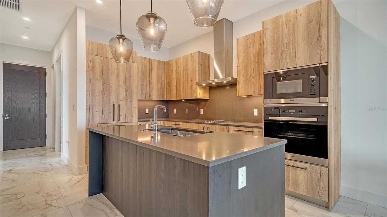 33 S Palm Ave #0804 - Photo 7 of 42