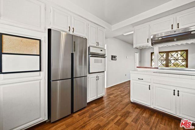 1230 9th St - Photo 3 of 8