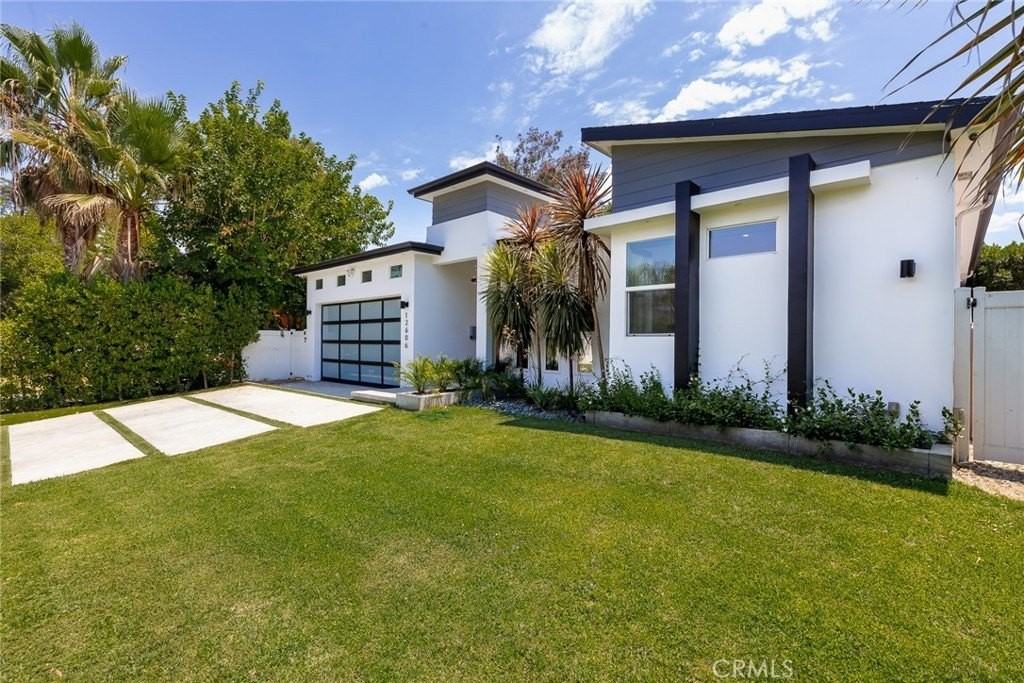 12606 Emelita St - Photo 4 of 50