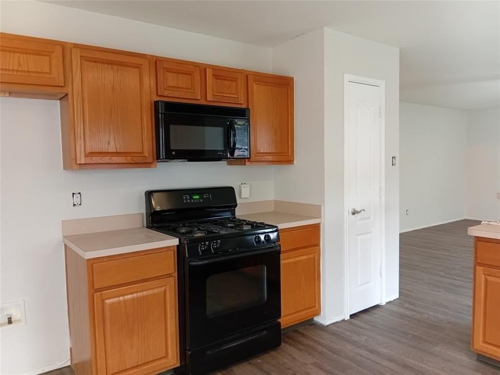 601 Mallard Drive - Photo 4 of 16