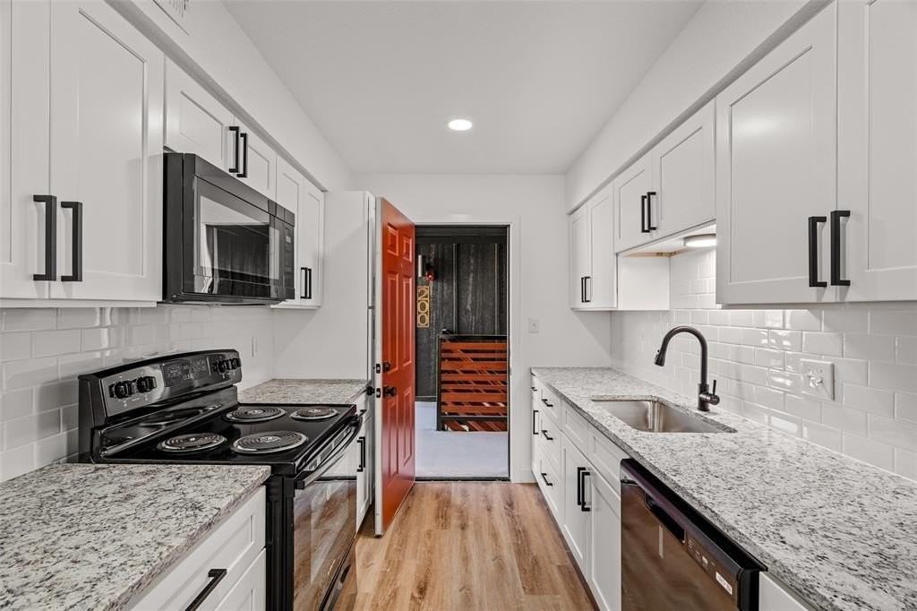 125 13th St Se #201 - Photo 2 of 11