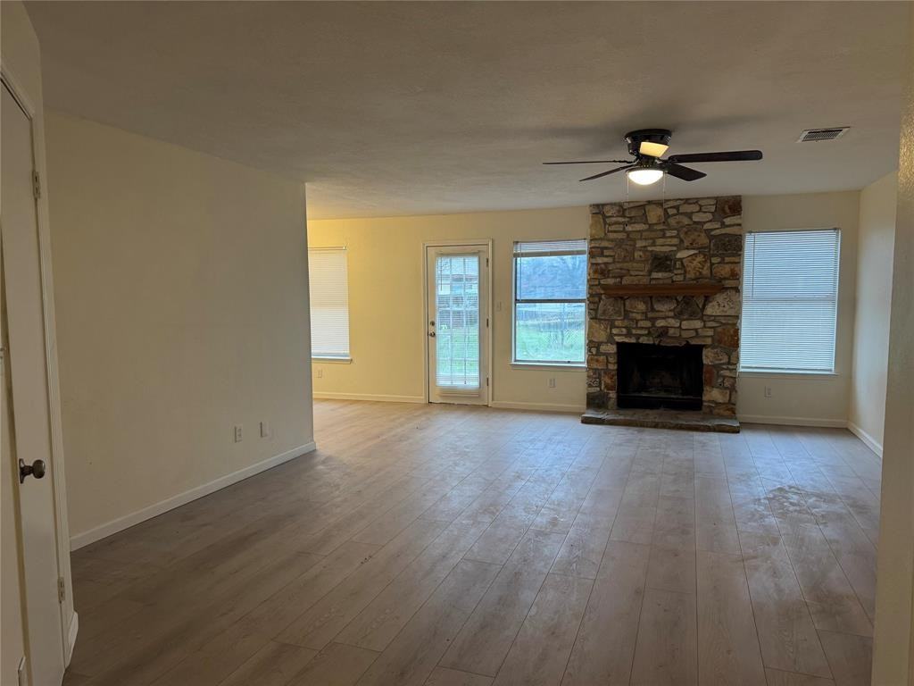 1514 Clearview Loop - Photo 3 of 8