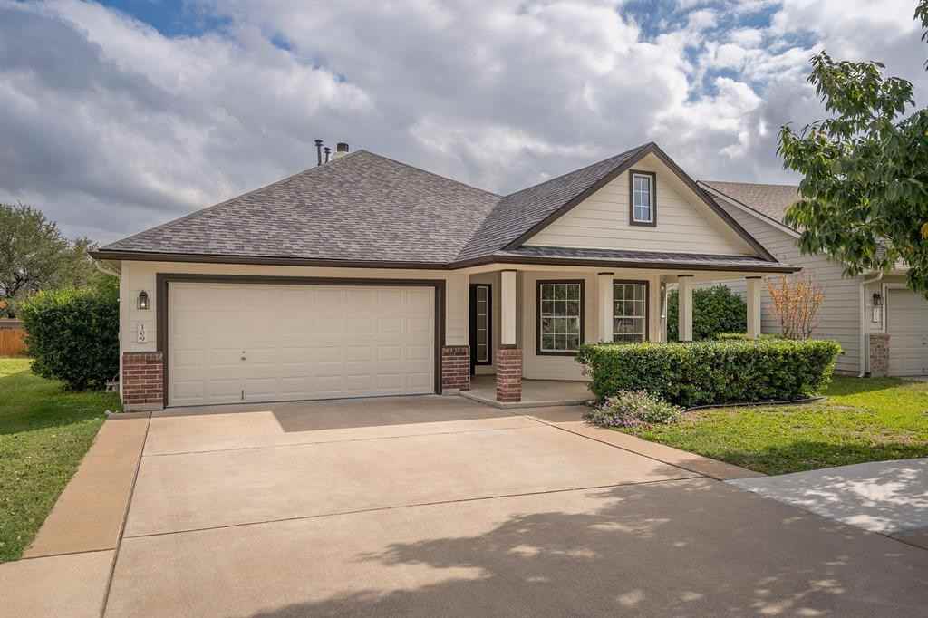 109 Greenside Ln - Photo 3 of 8