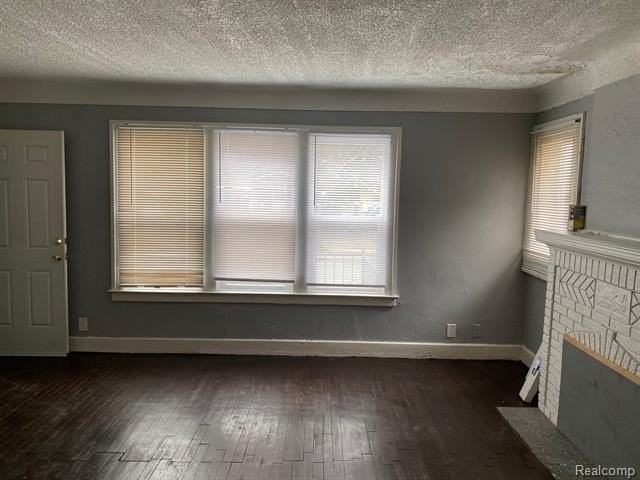 8248 ROSELAWN Unit 2 Street - Photo 4 of 14