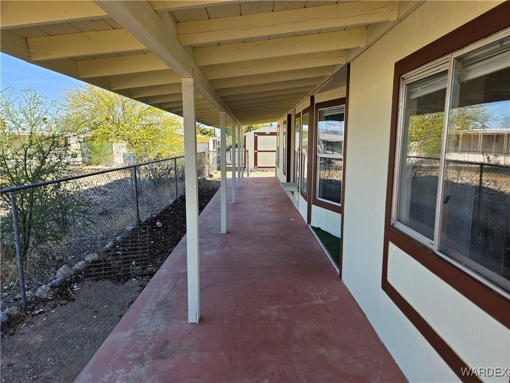 954 Roadrunner Dr - Photo 2 of 20