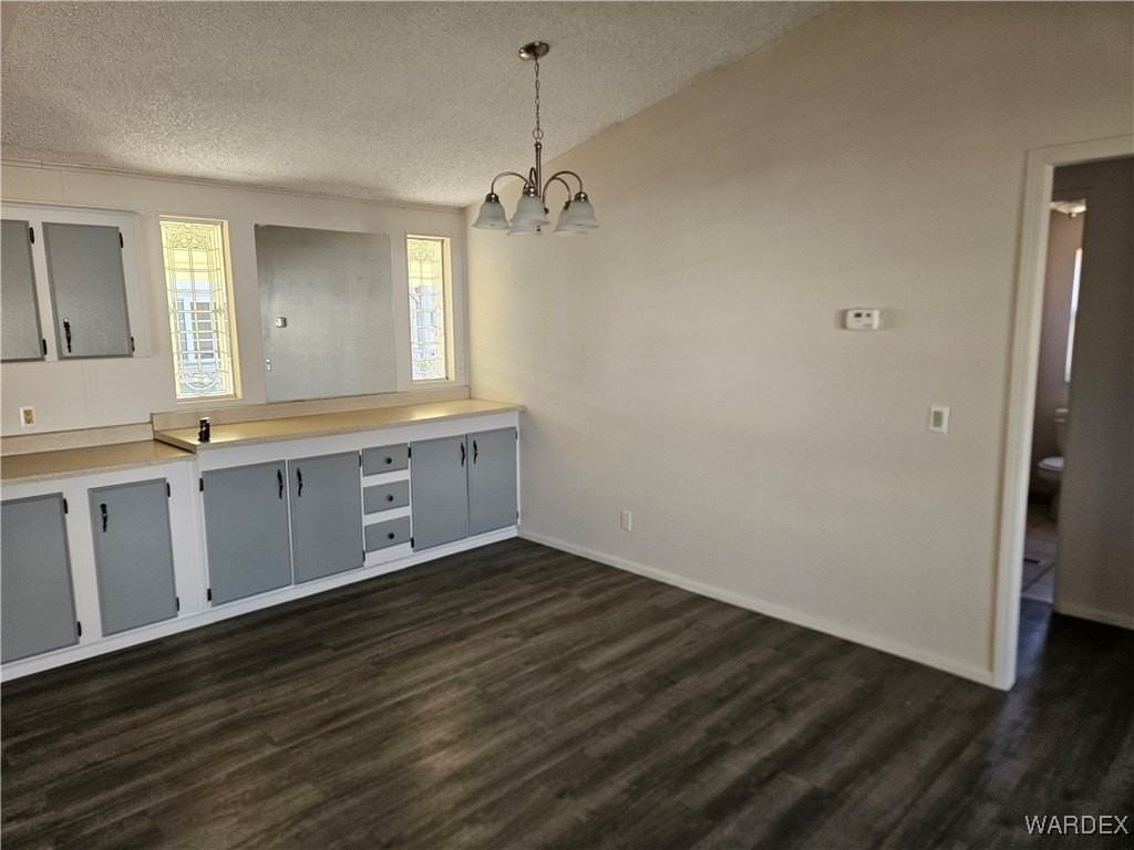 954 Roadrunner Dr - Photo 6 of 20