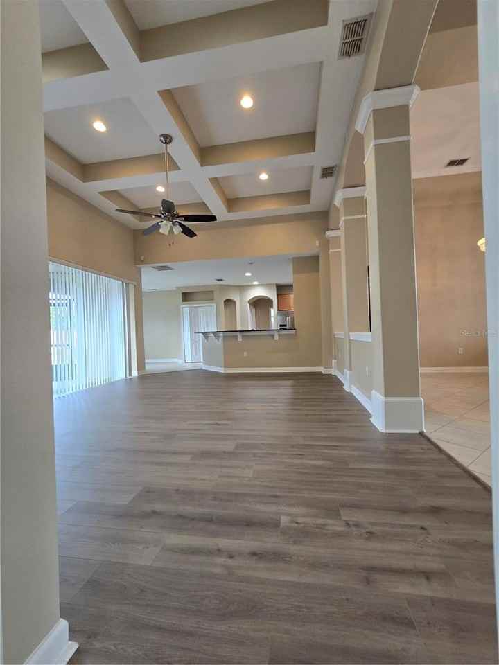 13613 Larsen Ln - Photo 7 of 28