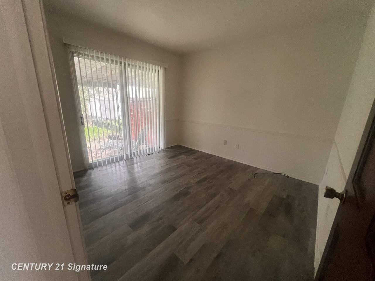 3117 Vineyard Ln - Photo 2 of 6