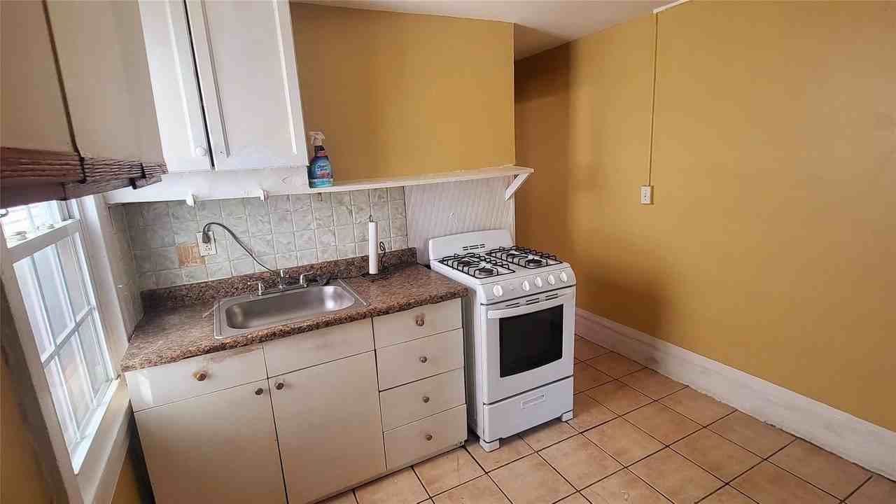 33 SMITH Street 1 S - Photo 2 of 16