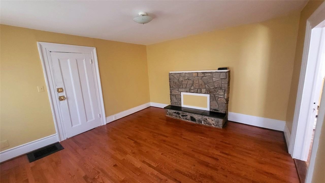 33 SMITH Street 1 S - Photo 6 of 16