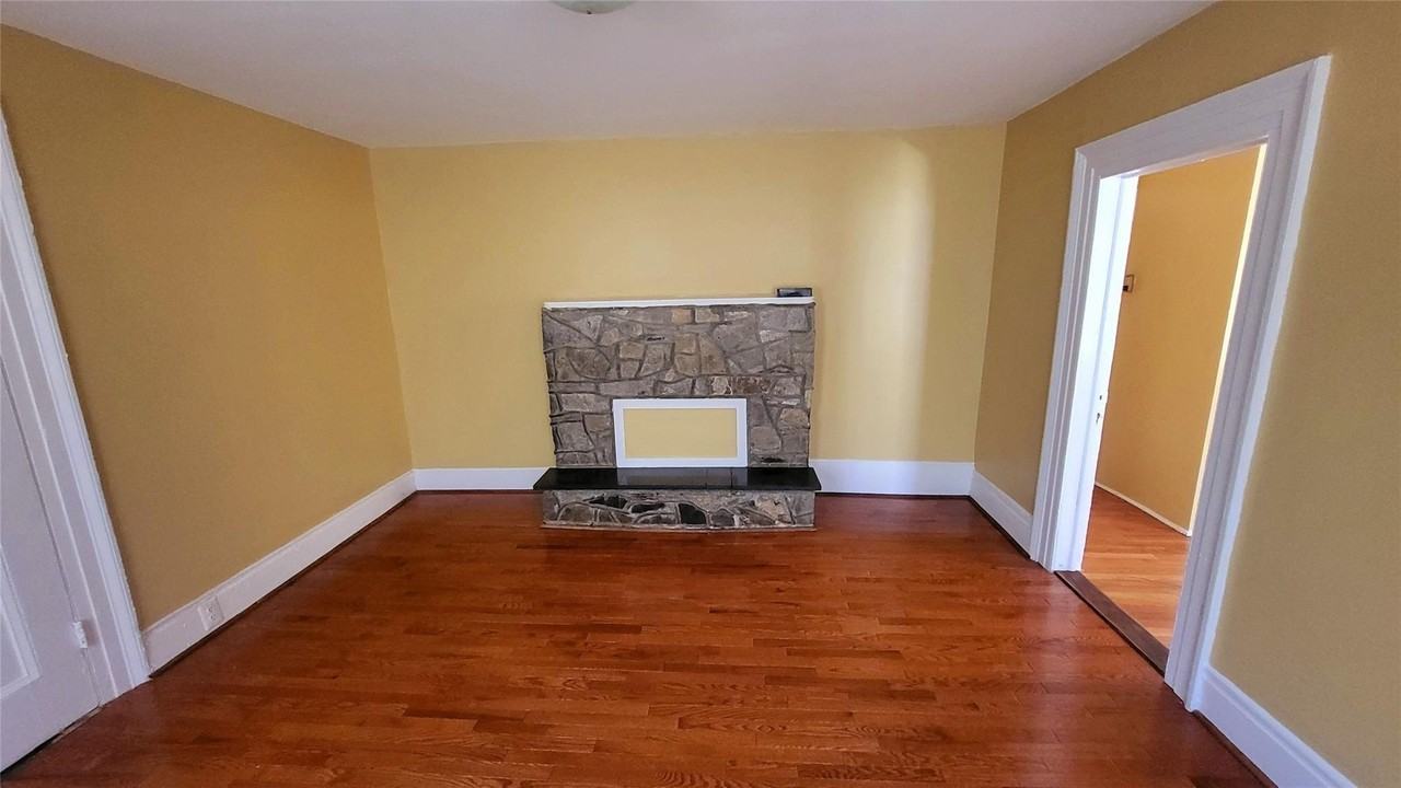 33 SMITH Street 1 S - Photo 7 of 16