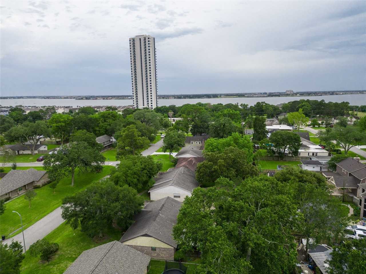 307 Shirleen Dr - Photo 5 of 27