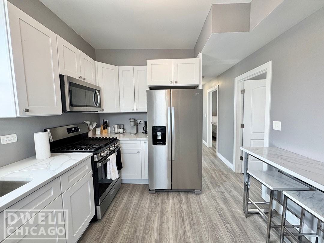 1747 N Spaulding Ave #2 - Photo 3 of 15