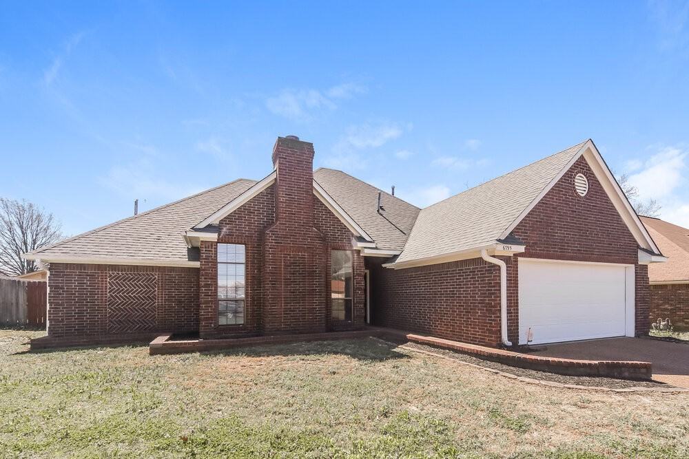 6795 Finch Rd - Photo 3 of 16