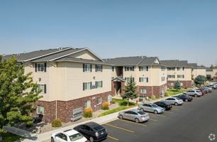 featured image of 122 Falls Ave W