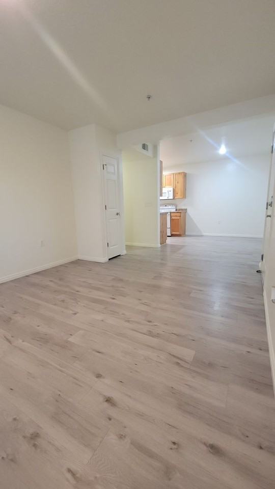 122 Falls Ave West - Photo 3 of 25