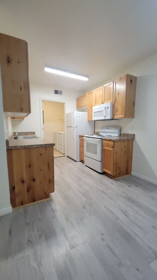 122 Falls Ave West - Photo 5 of 25