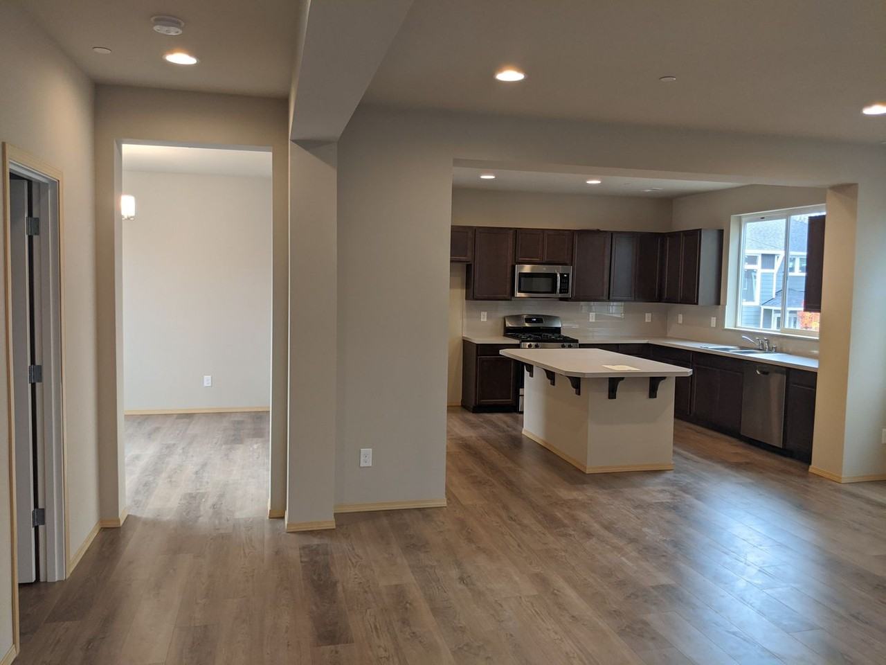 1036 Banyan St - Photo 2 of 11