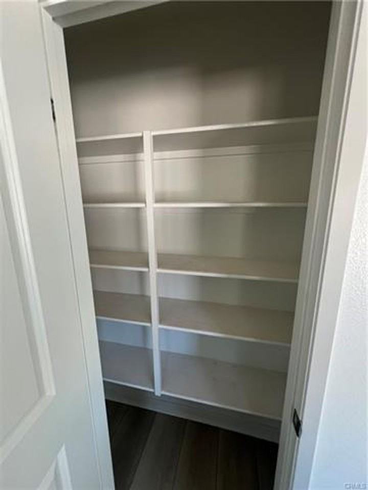 24024 Roybal Way - Photo 6 of 18