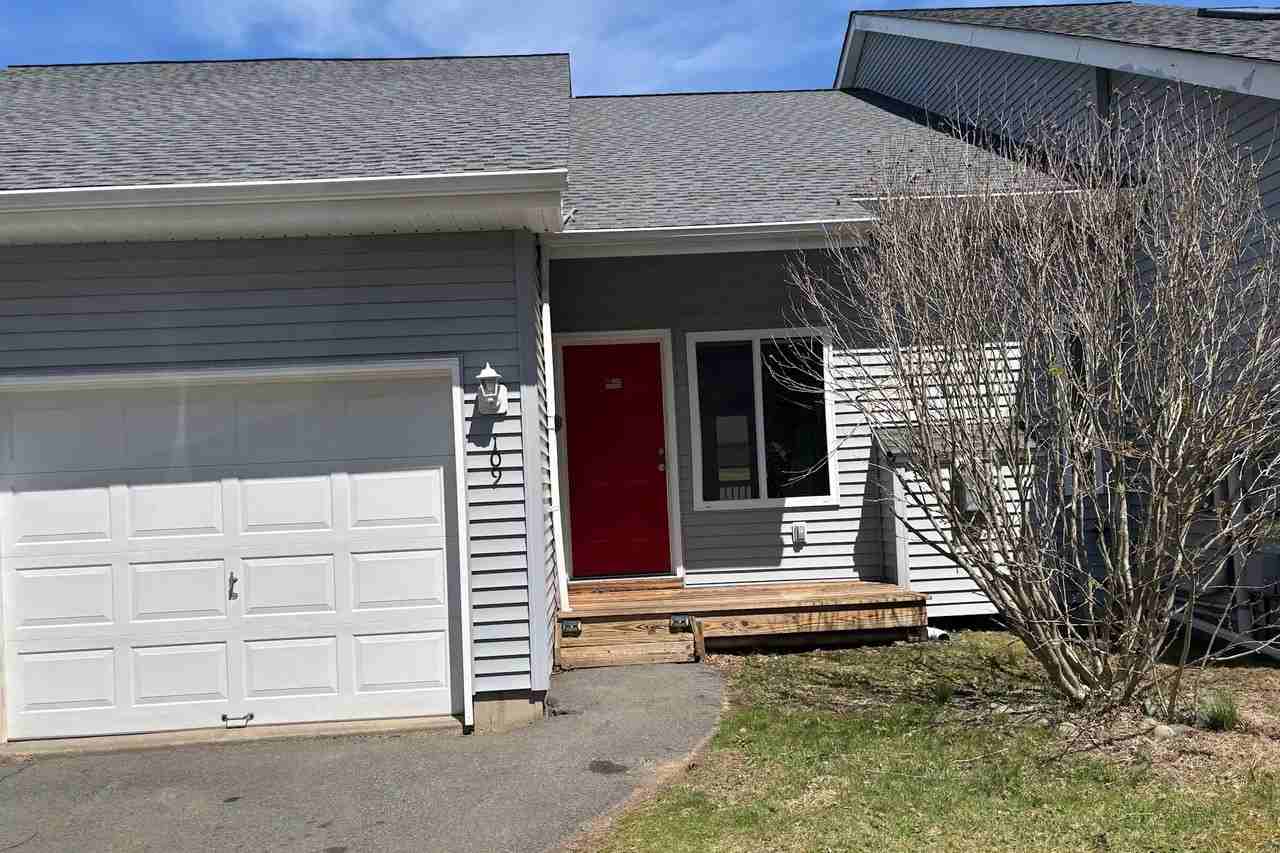 109 Glenn Combe Cir - Photo 2 of 10