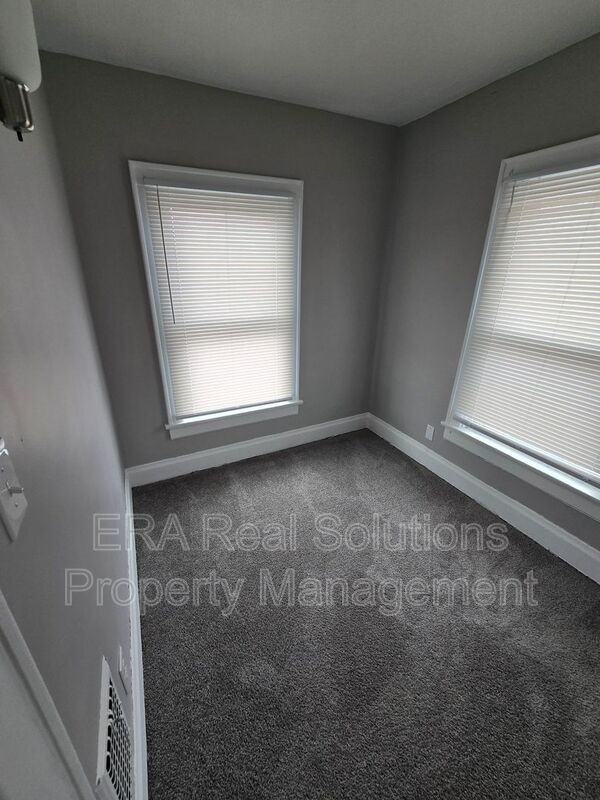 2557 Sullivant Ave - Photo 3 of 13