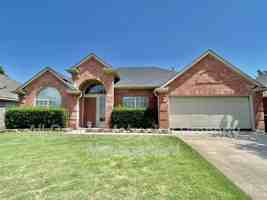 featured image of 813 Snapdragon Ln