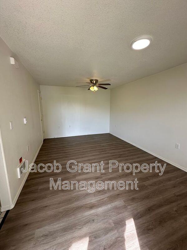 1378 Curlew Dr #146 - Photo 2 of 12