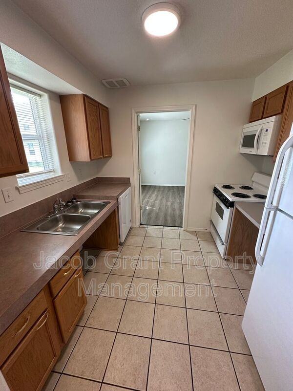 1378 Curlew Dr #146 - Photo 4 of 12