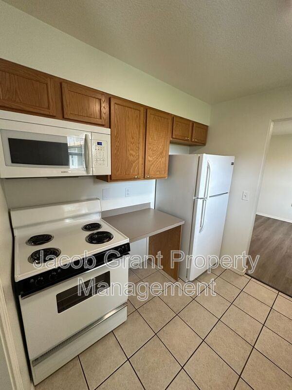 1378 Curlew Dr #146 - Photo 6 of 12